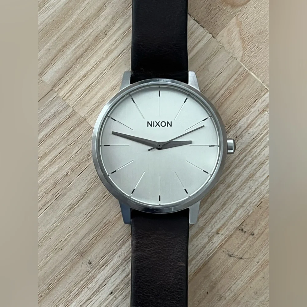 Nixon brand model